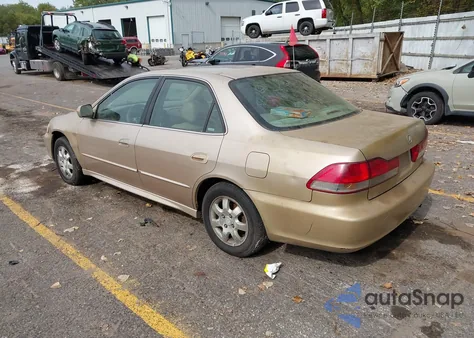 2002 Honda Accord 2.3 Ex/2.3 Se из США, поврежденный, VIN 1HGCG66832A045165
